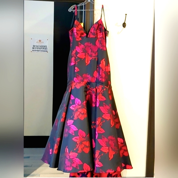 Ashley Lauren Dresses & Skirts - Ashley Lauren Ball Gown size 18